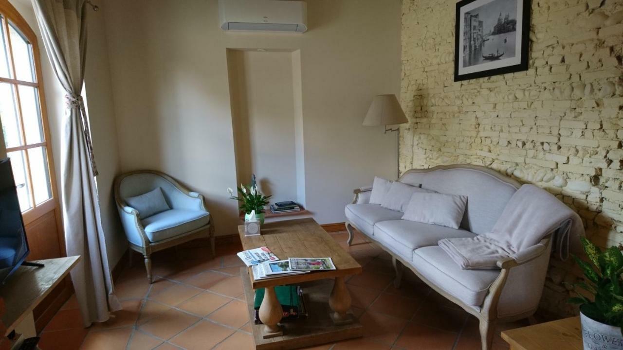 Le Clos Du Cedre Launac Buitenkant foto